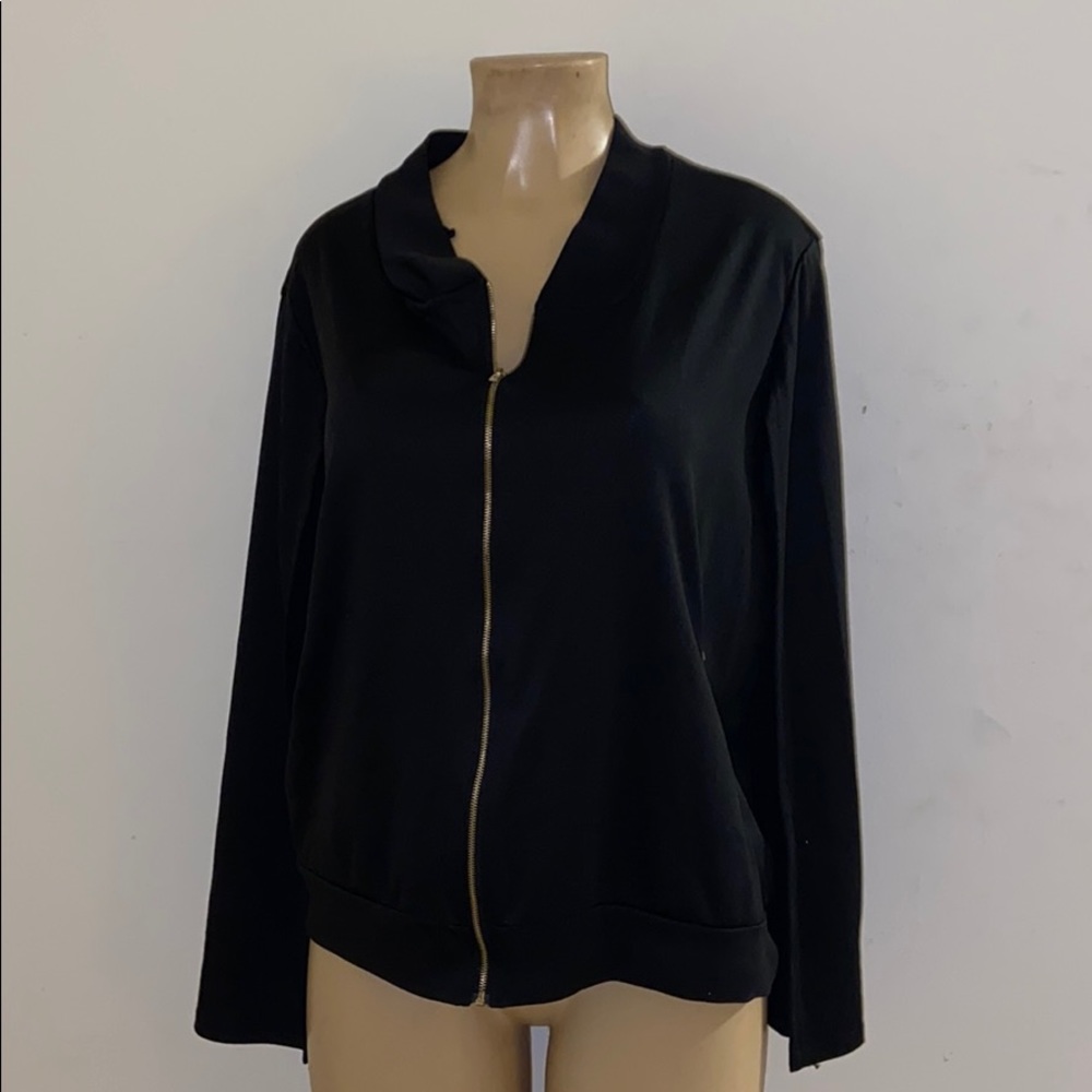 3x$20 Yummy Plus Size 2X Sweater Cape